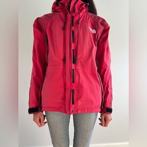 Red north face goretex waterproof outer shell - women’s XS